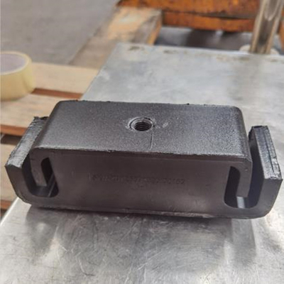Motore Front Bracket AZ9725591020 dei pezzi di ricambio del camion di Sinotruk Howo