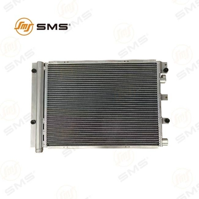 Condensatore del condizionatore d'aria DZ15221845033 SHACMAN M3000 Ricambi per camion Scambiatore di calore Condensatore